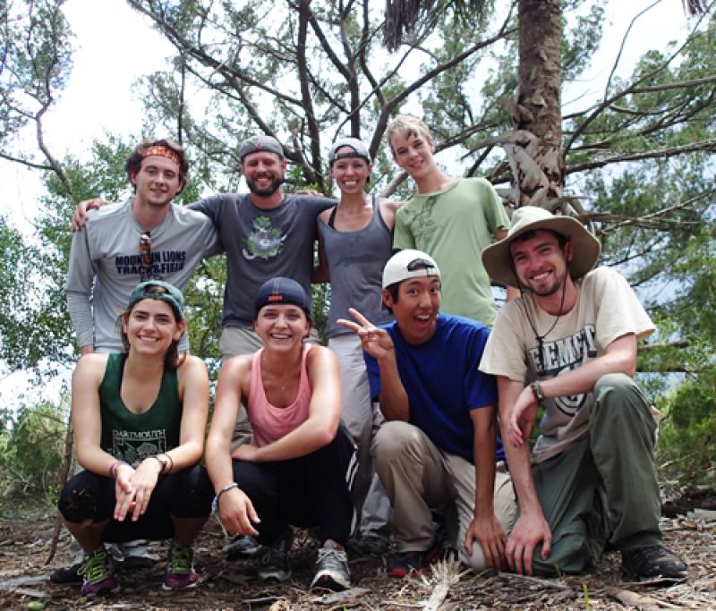 U.Va. biology majors worked together to catch and release hundreds of wild lizards in northern Florida for their studies of natural selection