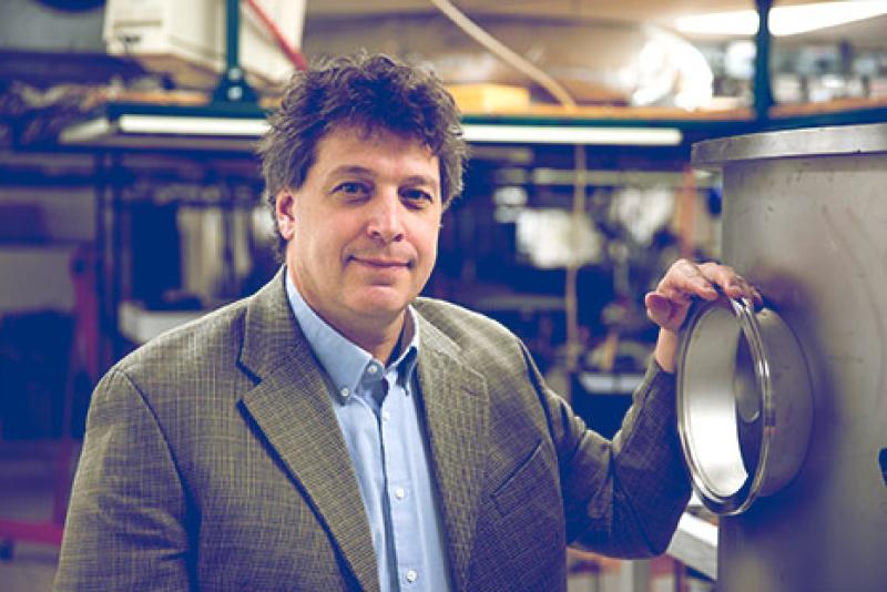 Brooks Pate,  William R. Kenan Jr. Professor of Chemistry, was named 2017 Edlich-Henderson Innovator of the Year in recognition of the advances he's made in molecular analysis.