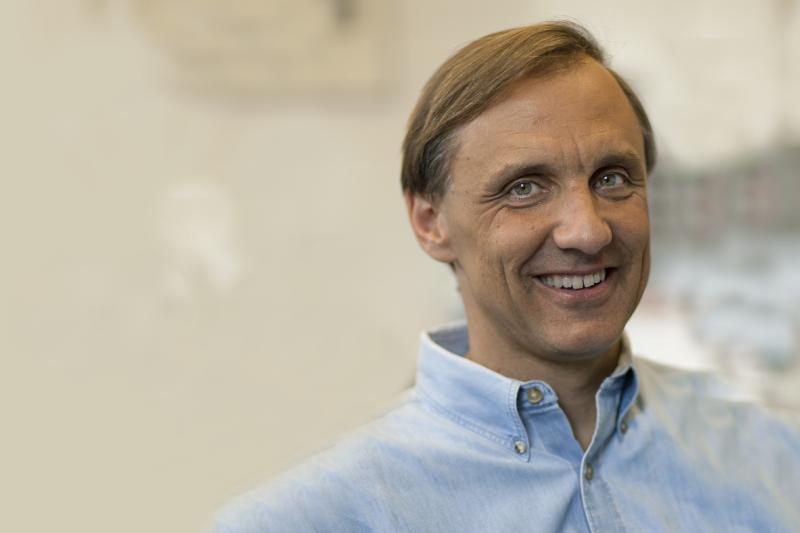 Professor of Psychology Joseph Allen